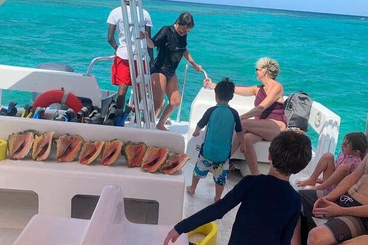Seaside scavenger quest Turks and Caicos