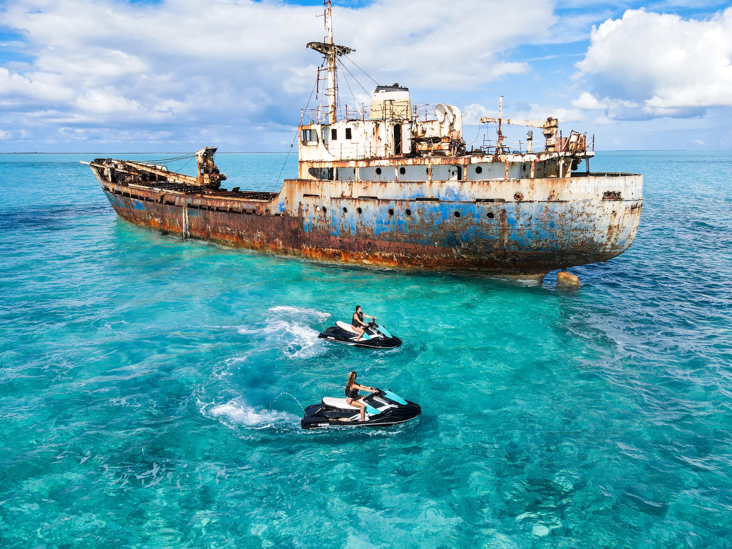 shipwreck tour hero