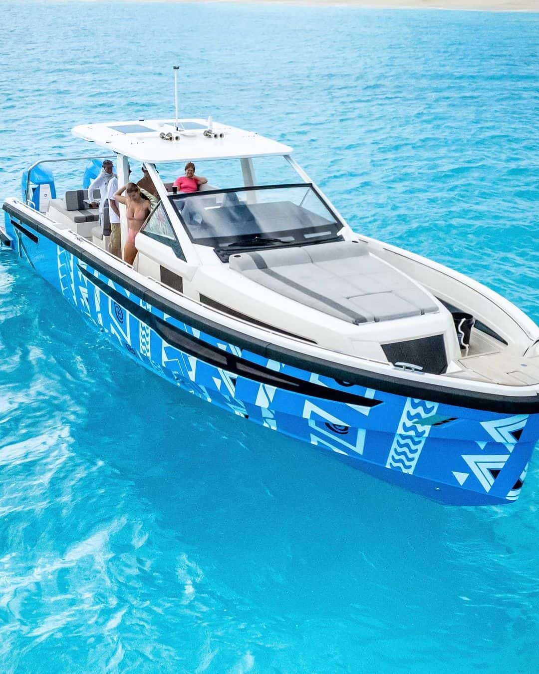47ft Luxury Yacht Charter — photo 2