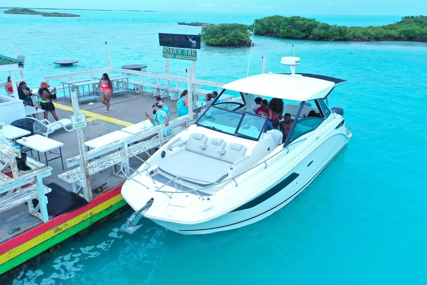 35ft Luxury Yacht Charter — photo 2
